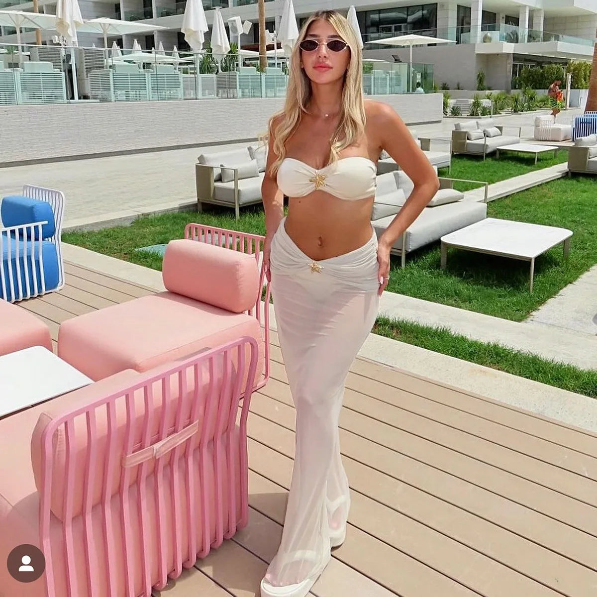 Vestido Curto Shiny Star – Elegância e Sensualidade
