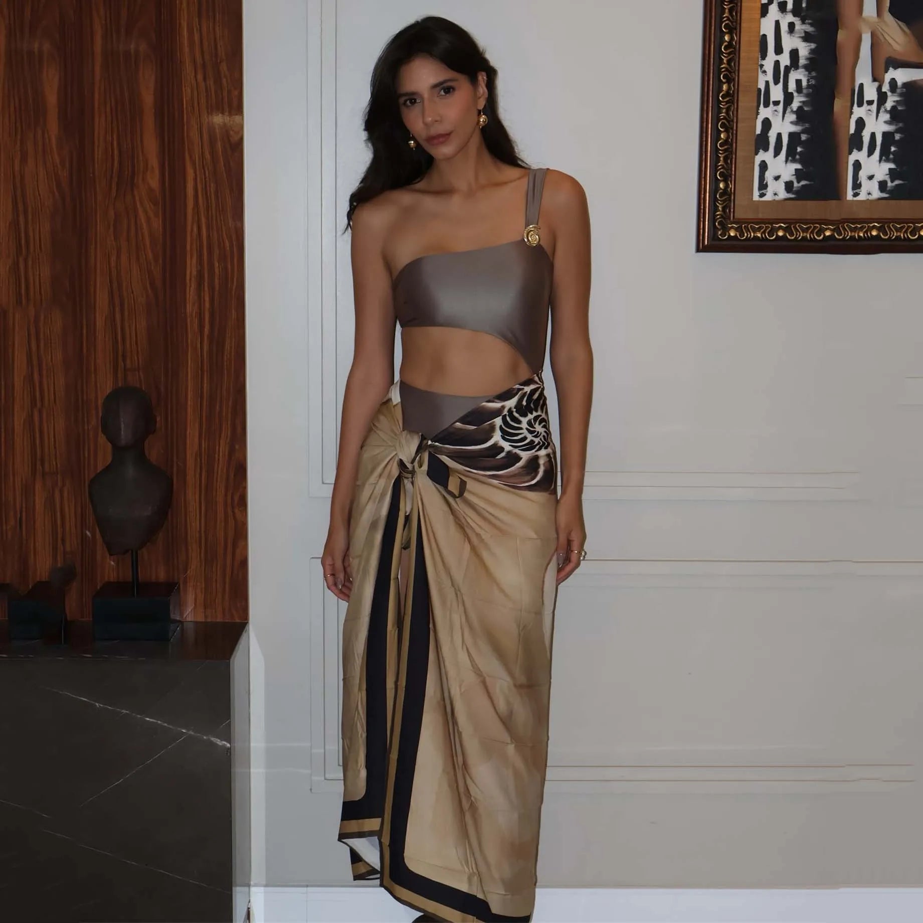 Vestido Curto Shiny Star – Elegância e Sensualidade